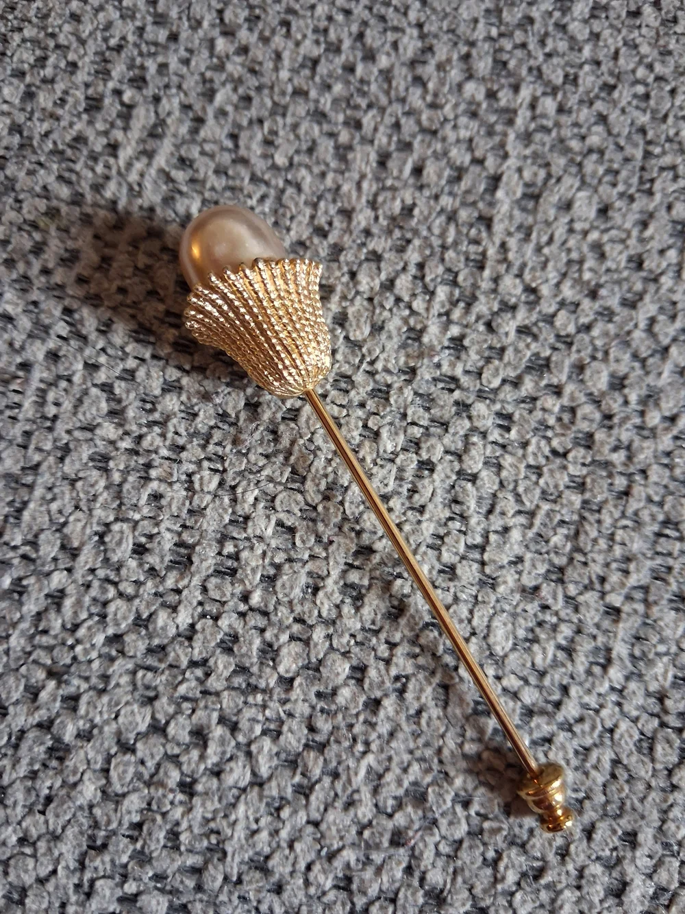 N/A elegant gold